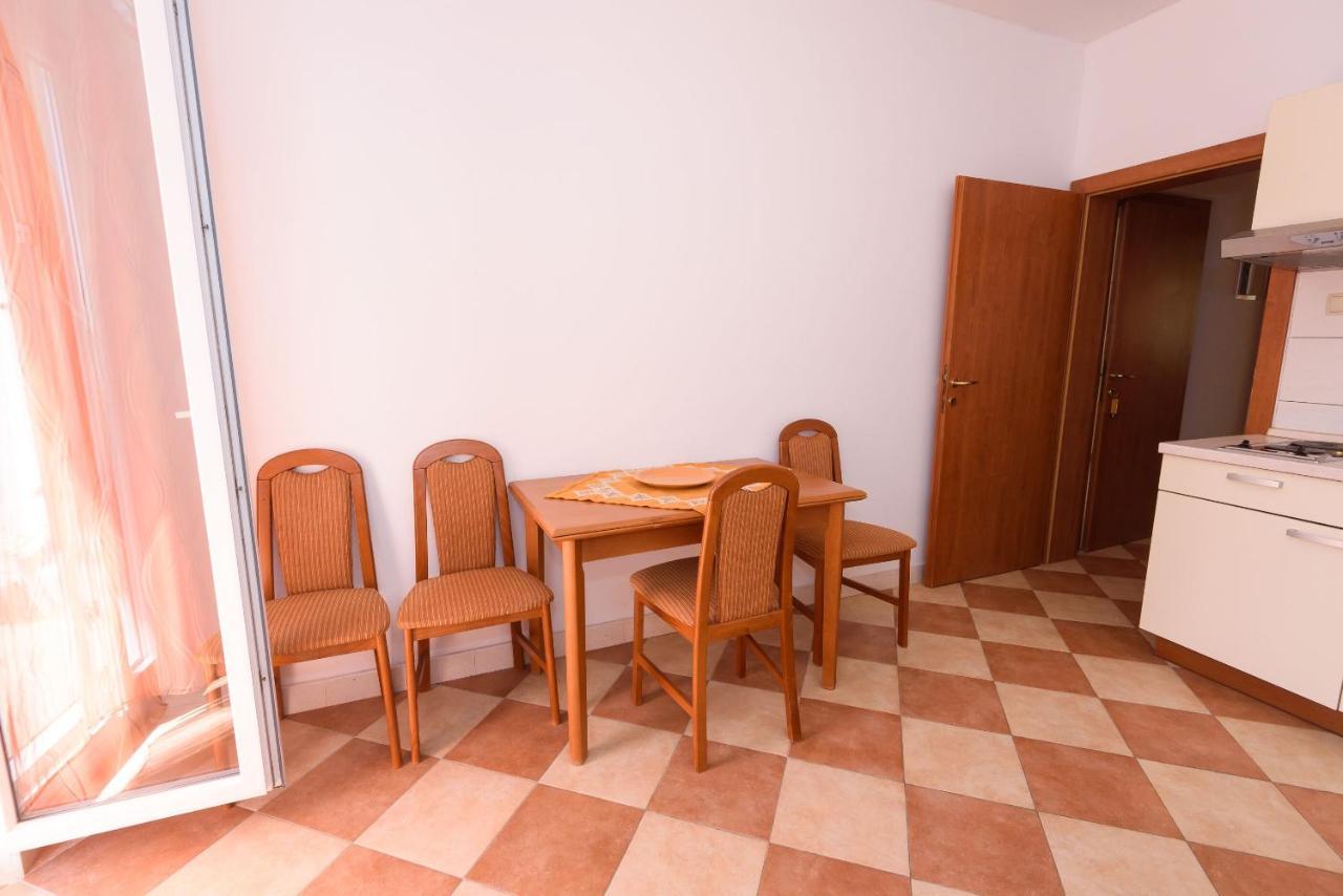 Apartments Zdravko Klek Esterno foto